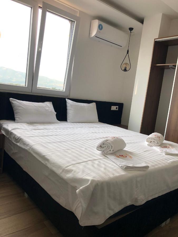 Kubi Hotel Struga Exterior foto